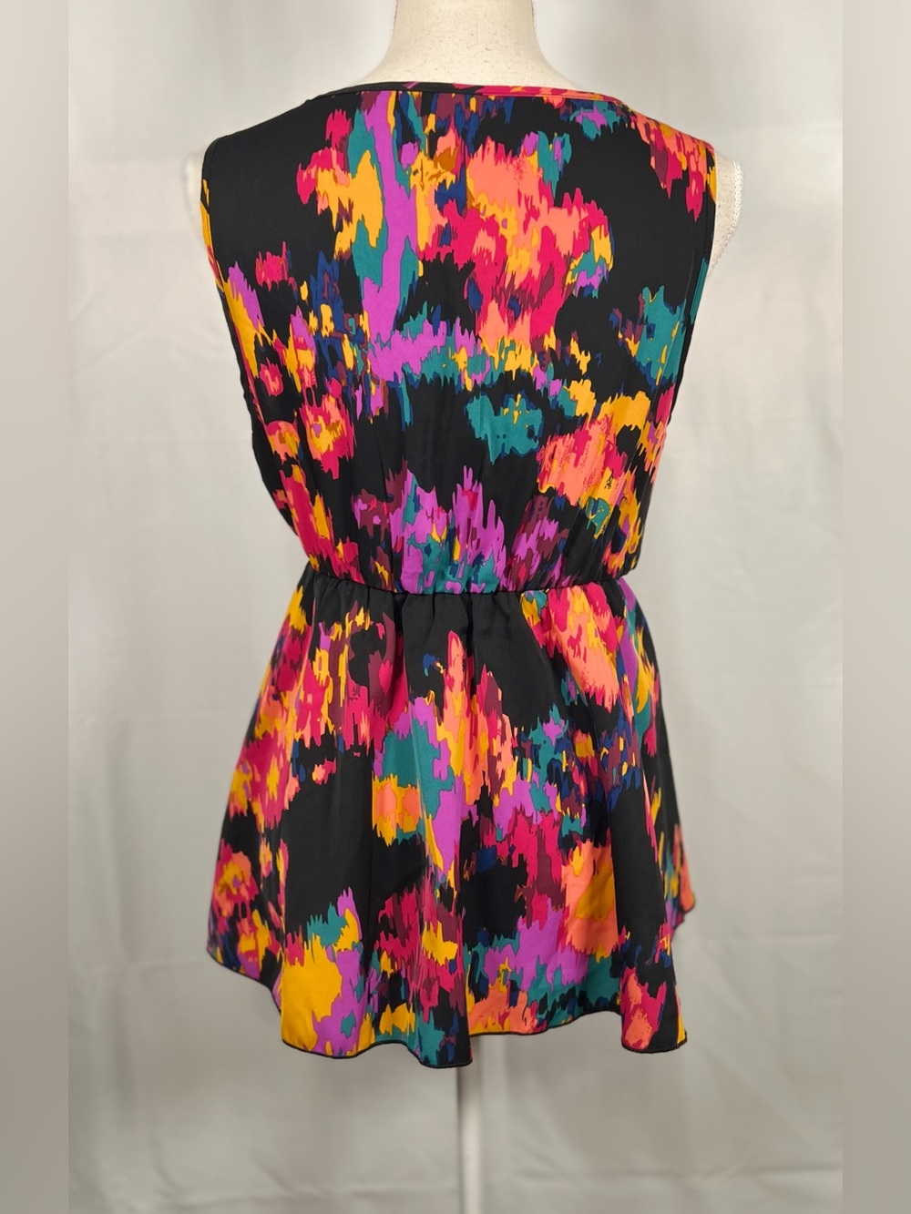 Emery Rose Faux Wrap Peplum Blouse L Black Abstract Print Colorful Stretch Waist - Picture 4 of 8